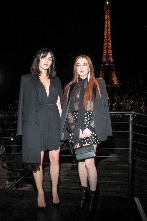 VIDEO Lindsay LOHAN @ Paris 26 february 2019 Fashion Week 